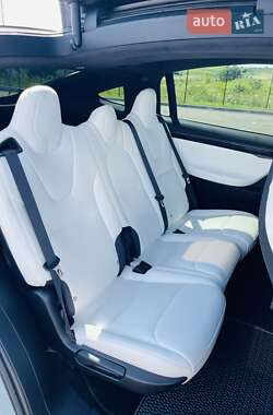 Позашляховик / Кросовер Tesla Model X 2018 в 