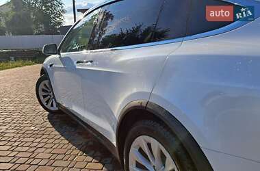Внедорожник / Кроссовер Tesla Model X 2018 в 