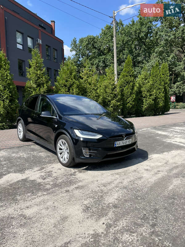 Позашляховик / Кросовер Tesla Model X 2018 в Києві