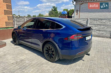 Внедорожник / Кроссовер Tesla Model X 2016 в 