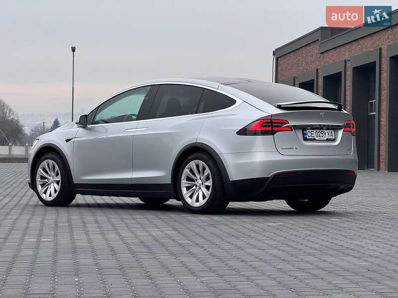 Позашляховик / Кросовер Tesla Model X 2018 в Полтаві