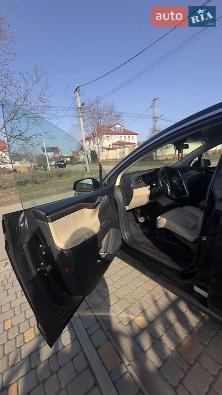 Позашляховик / Кросовер Tesla Model X 2016 в Одесі