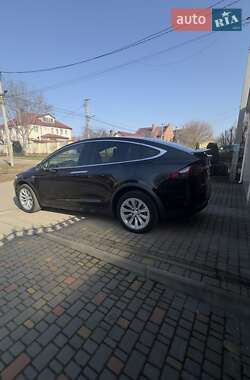 Позашляховик / Кросовер Tesla Model X 2016 в 