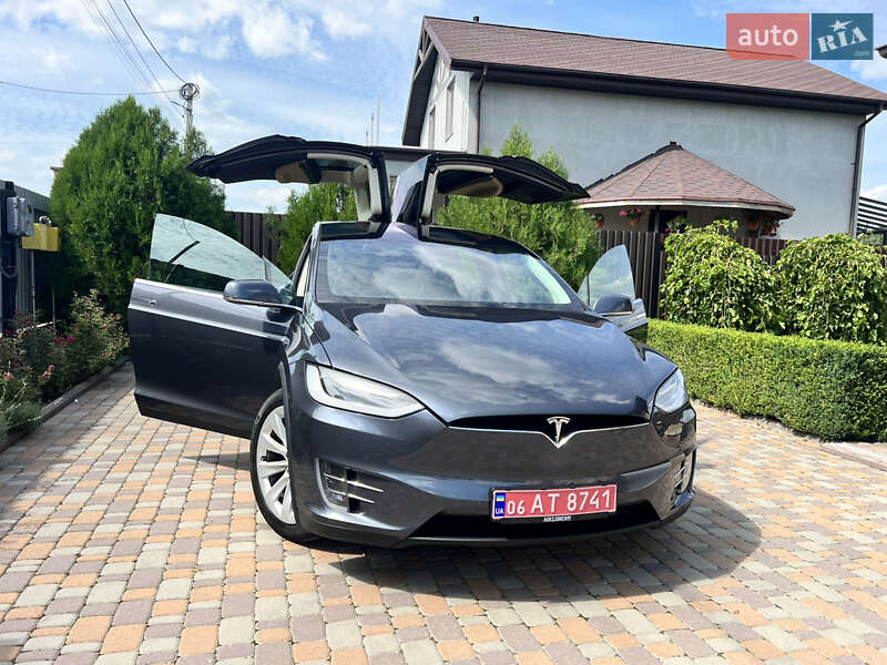 Позашляховик / Кросовер Tesla Model X 2017 в Житомирі