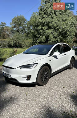 Внедорожник / Кроссовер Tesla Model X 2017 в 