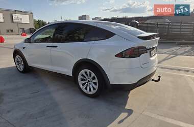 Внедорожник / Кроссовер Tesla Model X 2017 в 