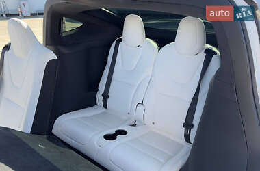 Позашляховик / Кросовер Tesla Model X 2019 в 