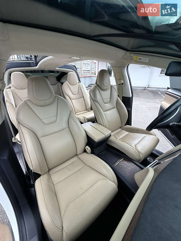 Внедорожник / Кроссовер Tesla Model X 2016 в Виннице