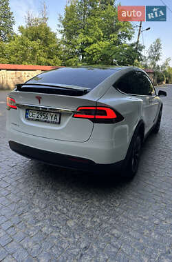 Позашляховик / Кросовер Tesla Model X 2016 в 