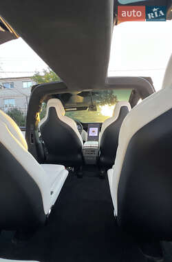 Внедорожник / Кроссовер Tesla Model X 2019 в 
