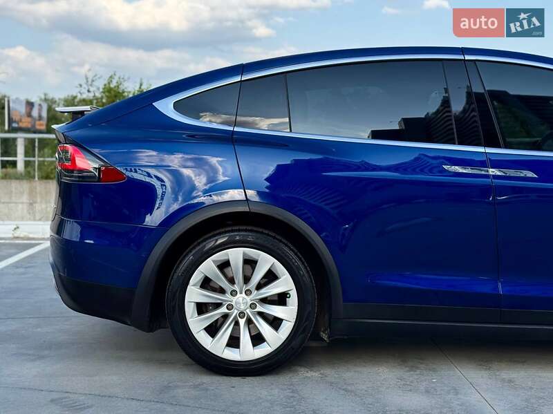 Позашляховик / Кросовер Tesla Model X 2016 в Києві фото 7 Позашляховик / Кросовер Tesla Model X 2016 в Києві