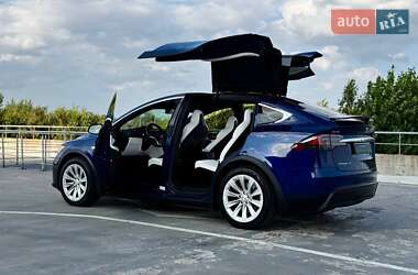 Позашляховик / Кросовер Tesla Model X 2016 в 