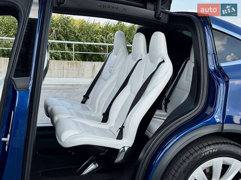 Позашляховик / Кросовер Tesla Model X 2016 в Києві фото 22 Позашляховик / Кросовер Tesla Model X 2016 в Києві