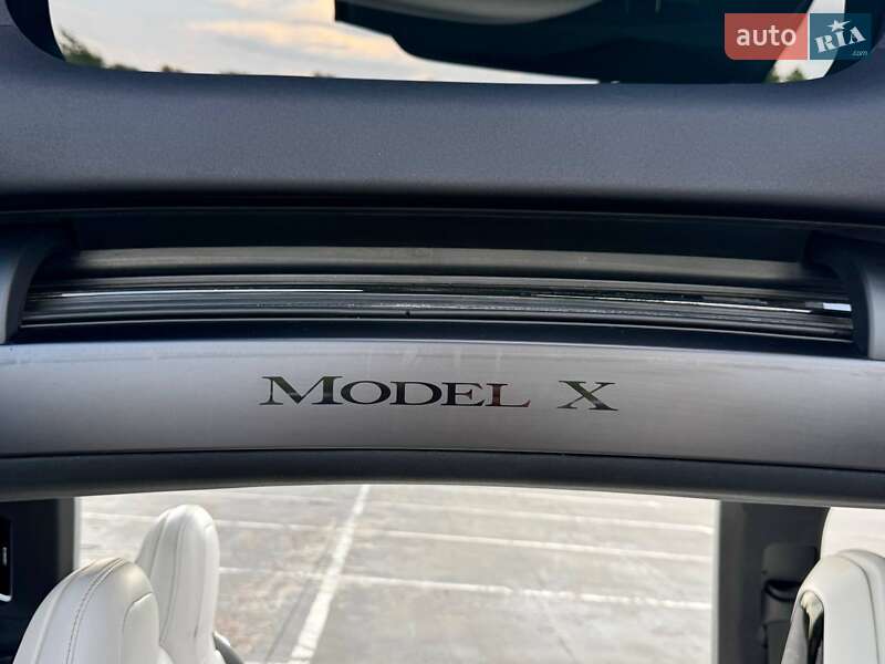 Позашляховик / Кросовер Tesla Model X 2016 в Києві фото 35 Позашляховик / Кросовер Tesla Model X 2016 в Києві