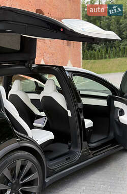 Позашляховик / Кросовер Tesla Model X 2022 в 