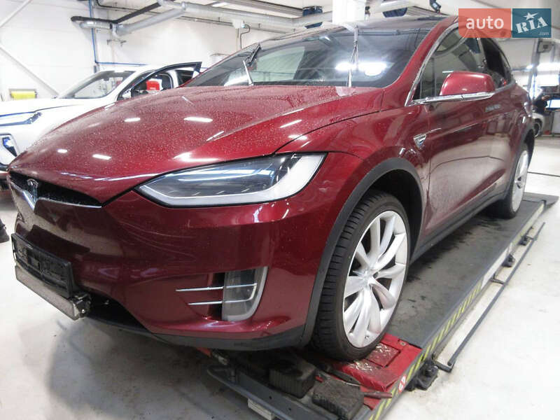 Позашляховик / Кросовер Tesla Model X 2016 в Одесі