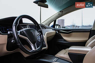 Внедорожник / Кроссовер Tesla Model X 2017 в 