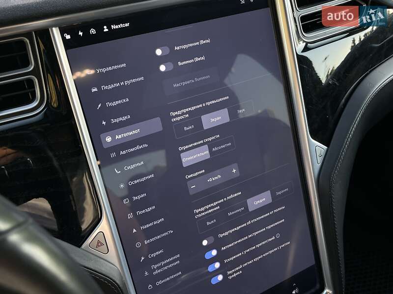 Позашляховик / Кросовер Tesla Model X 2016 в Києві