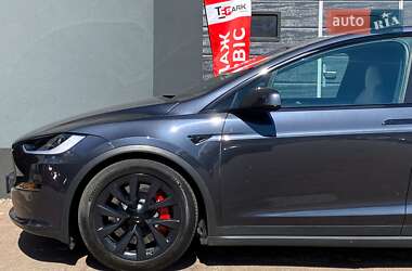 Позашляховик / Кросовер Tesla Model X 2024 в 
