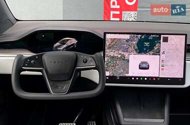 Позашляховик / Кросовер Tesla Model X 2024 в 
