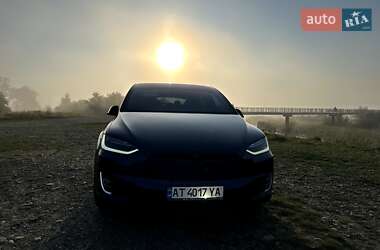 Позашляховик / Кросовер Tesla Model X 2018 в 