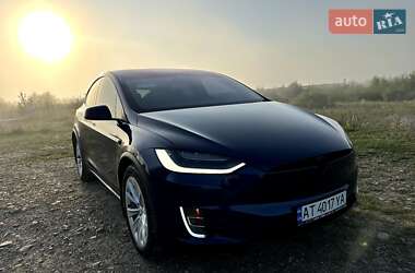 Позашляховик / Кросовер Tesla Model X 2018 в 