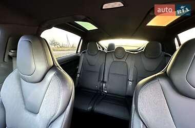 Позашляховик / Кросовер Tesla Model X 2018 в 