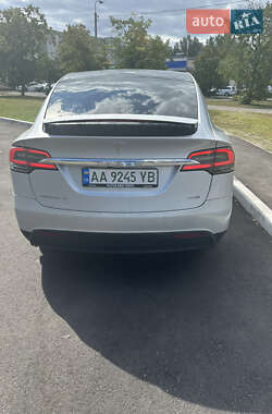 Позашляховик / Кросовер Tesla Model X 2016 в 