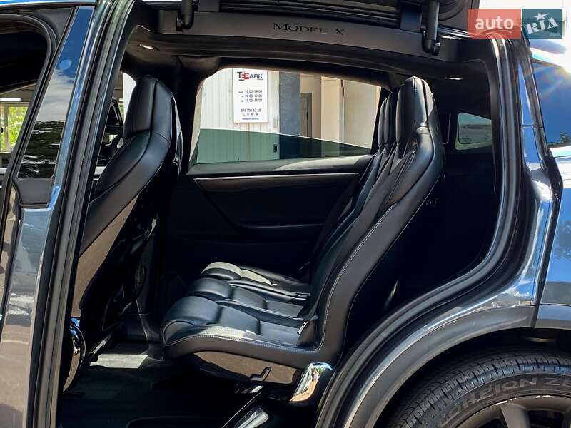 Внедорожник / Кроссовер Tesla Model X 2016 в Киеве