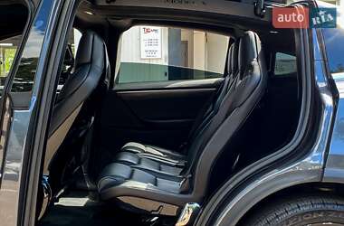 Позашляховик / Кросовер Tesla Model X 2016 в 