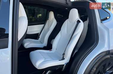 Позашляховик / Кросовер Tesla Model X 2020 в 