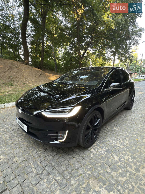 Позашляховик / Кросовер Tesla Model X 2020 в 