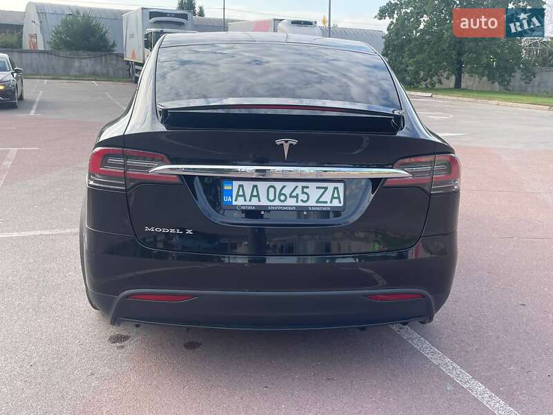 Позашляховик / Кросовер Tesla Model X 2017 в Києві