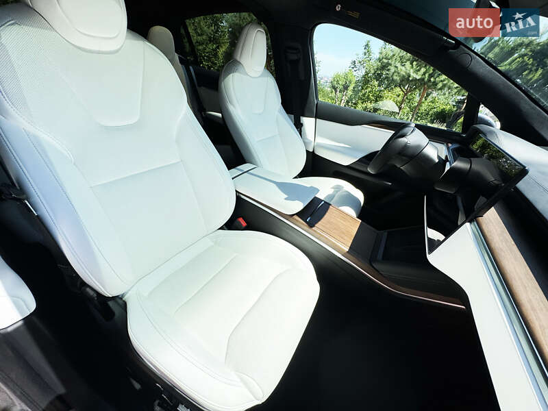 Позашляховик / Кросовер Tesla Model X 2022 в Чернівцях