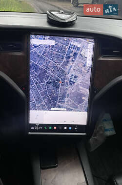 Внедорожник / Кроссовер Tesla Model X 2020 в 