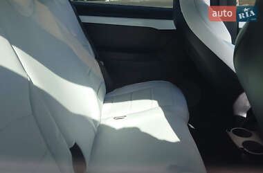 Позашляховик / Кросовер Tesla Model X 2018 в 