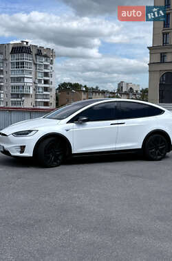 Внедорожник / Кроссовер Tesla Model X 2016 в 