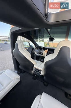 Внедорожник / Кроссовер Tesla Model X 2019 в 
