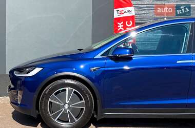 Внедорожник / Кроссовер Tesla Model X 2017 в 