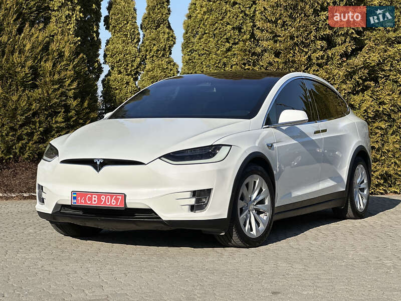 Позашляховик / Кросовер Tesla Model X 2018 в Львові