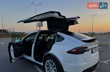 Внедорожник / Кроссовер Tesla Model X 2018 в 