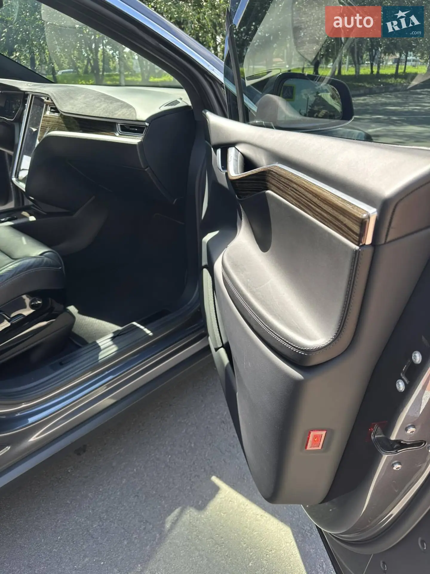 2016 Tesla Model X - мініатюра 34