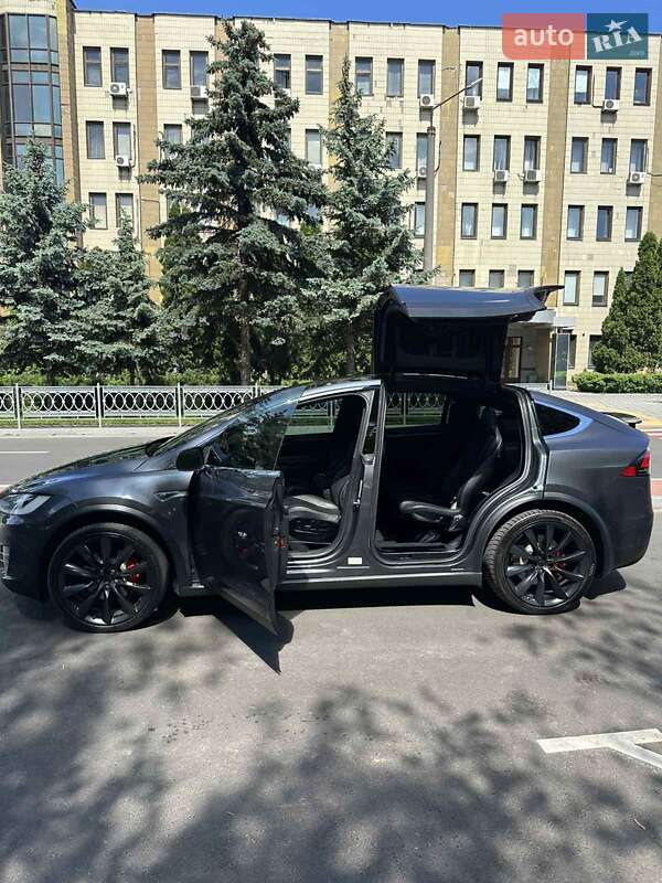 Внедорожник / Кроссовер Tesla Model X 2016 в Киеве фото 37 Внедорожник / Кроссовер Tesla Model X 2016 в Киеве