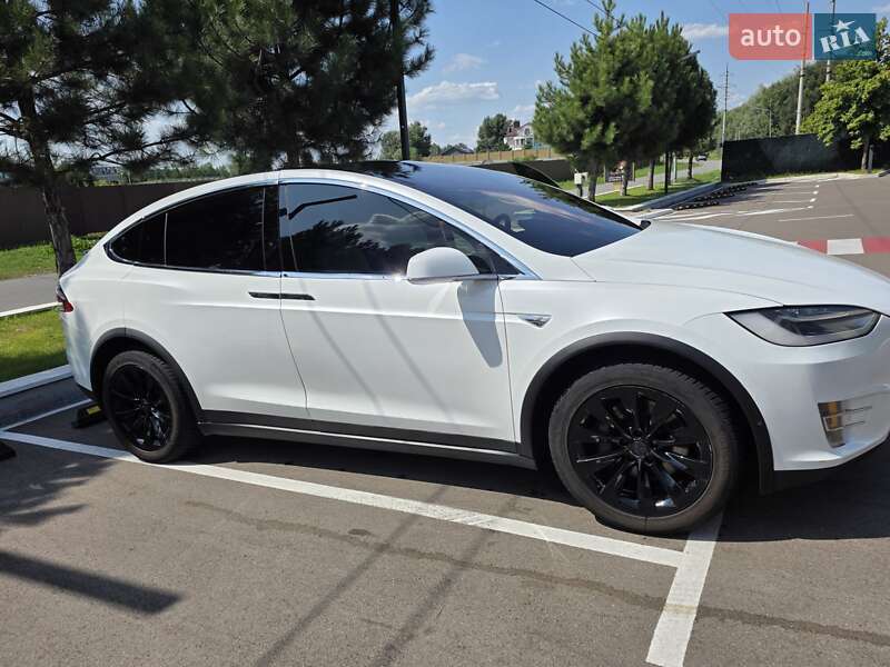 Внедорожник / Кроссовер Tesla Model X 2016 в Киеве фото 17 Внедорожник / Кроссовер Tesla Model X 2016 в Киеве