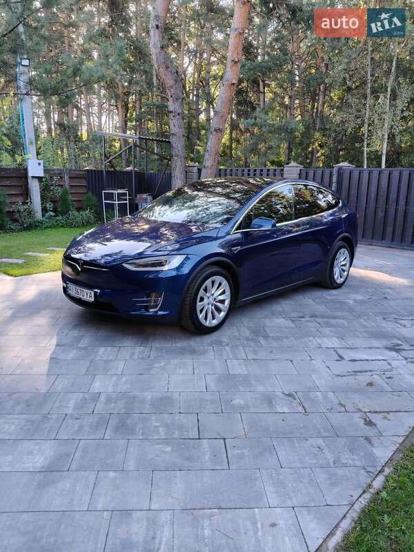 Позашляховик / Кросовер Tesla Model X 2016 в Броварах