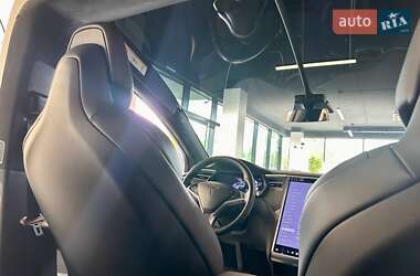 Позашляховик / Кросовер Tesla Model X 2018 в 