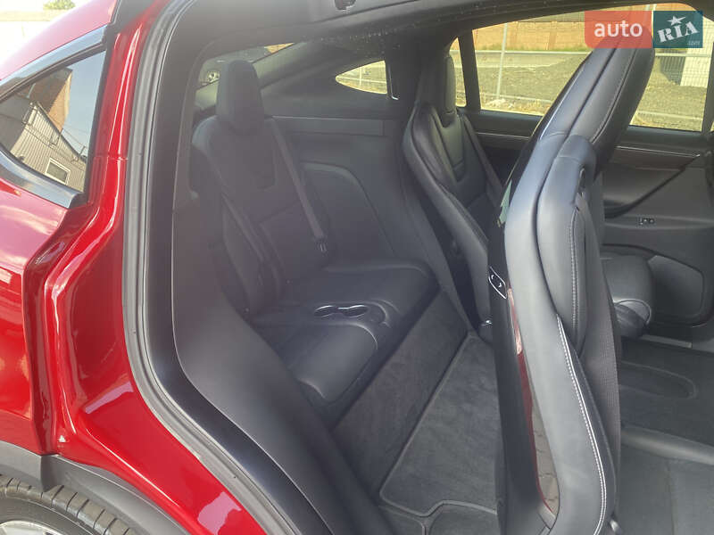Внедорожник / Кроссовер Tesla Model X 2016 в Луцке