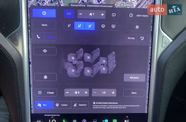 Позашляховик / Кросовер Tesla Model X 2016 в 