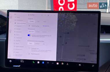 Позашляховик / Кросовер Tesla Model X 2022 в 