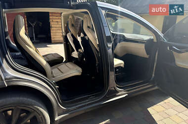 Позашляховик / Кросовер Tesla Model X 2016 в 